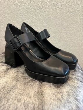 Circus by Sam Edelman Black Patent Platform Mary Jane Heels